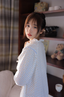 日本三人交xxx69视频